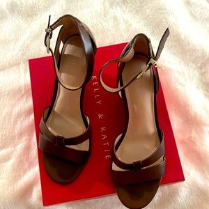 Beautiful wedge sandals!!!